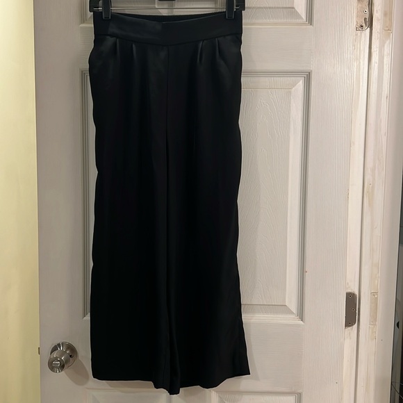 H&M Black Polyester Wide Leg Crop Pants - Picture 3 of 16